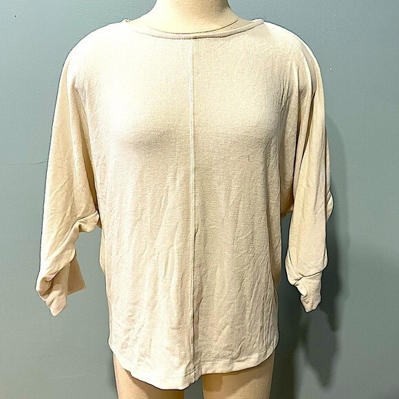 NWT Gilli Cream Knit Dolman Sleeve Lace Back Top Size Small - Picture 2 of 9